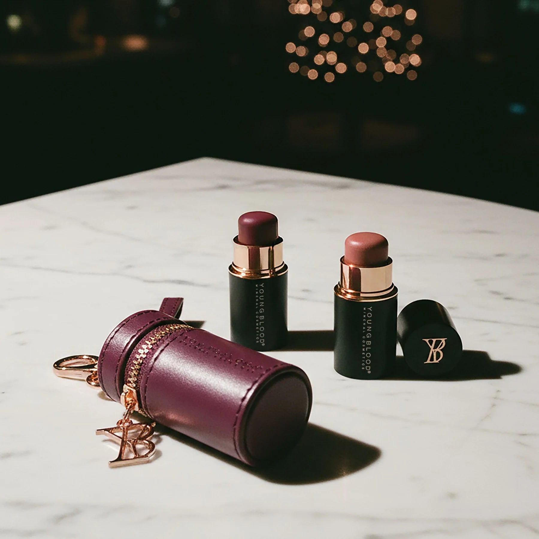 YOUNGBLOOD holiday set "Gift & Glow - Mulberry"