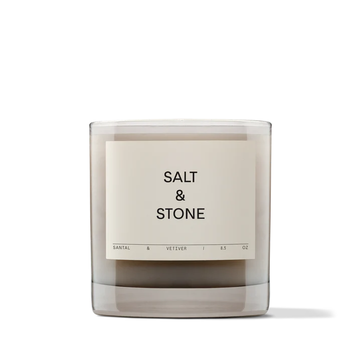 SALT & STONE kvapni žvakė „SANTAL & VETIVER”, 240 g