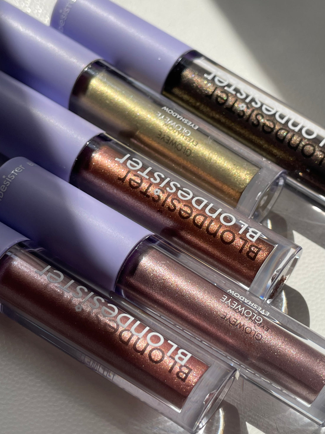 BLONDESISTER skysti akių šešėliai „Gloweye“, 2,5 ml