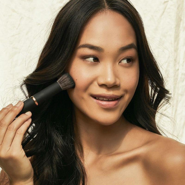 YOUNGBLOOD mineral powder brush "Powder Buffing Luxe Brush" (YB6)