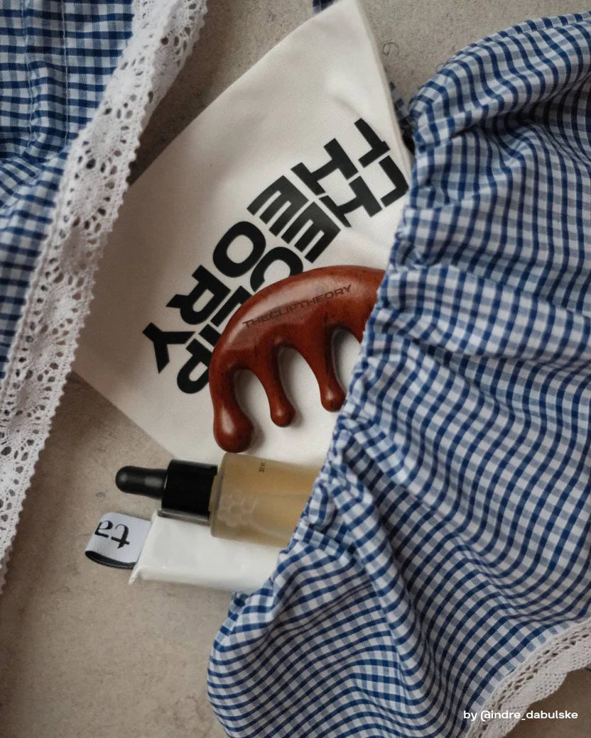 The CLIP THEORY galvos masažuoklis - šukos "Scalp Massager Comb"