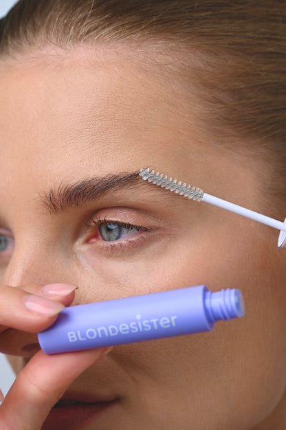 BLONDESISTER antakių gelis &quot;3in1 Fix&amp;Go Brow Gel&quot;, 7 ml