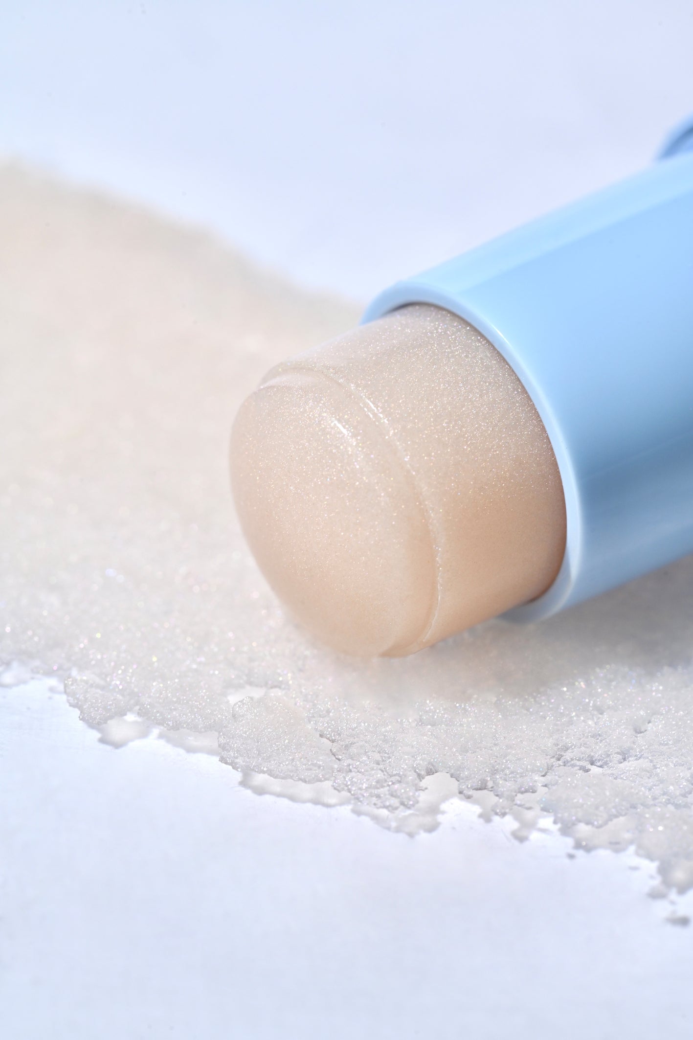 BLONDESISTER paburkimą mažinantis paakių pieštukas &quot;Eyecing Depuffing Eye Balm&quot;, 7 ml