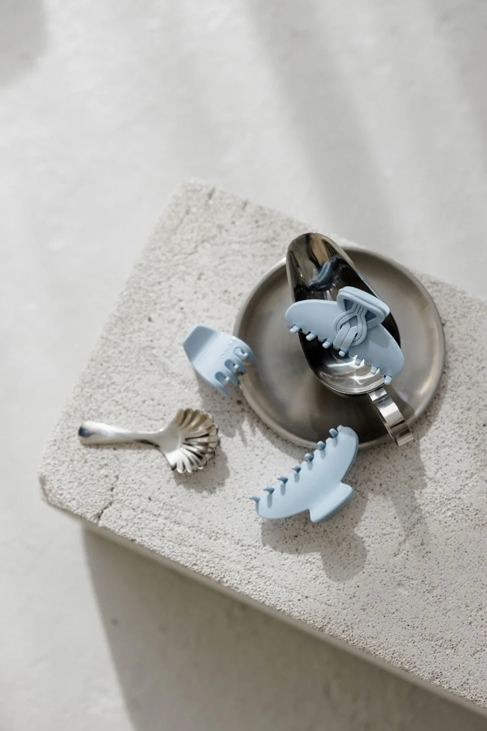 AMITIE Arch plaukų segtukas "Baby Blue" - M dydis