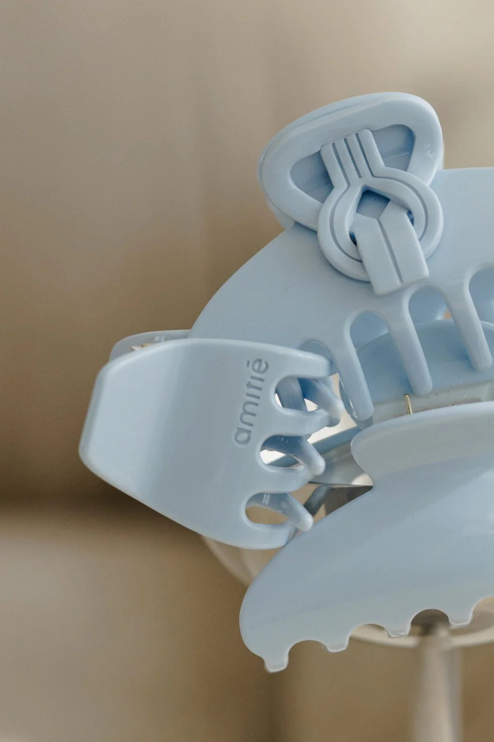 AMITIE Arch plaukų segtukas "Baby Blue" - S dydis