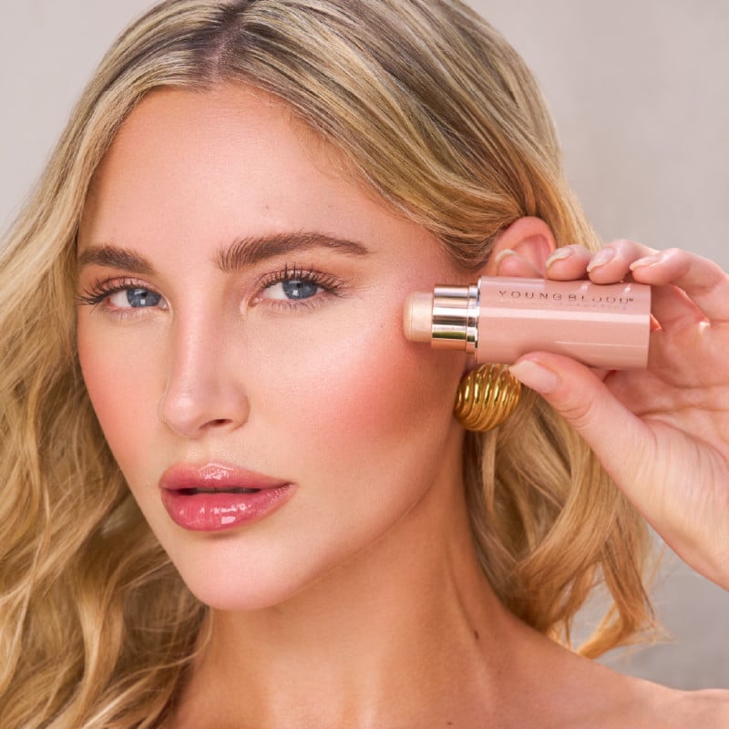 YOUNGBLOOD kreminė švytėjimo priemonė „Pro Glow Crème Highlighter Stick“, 10 g