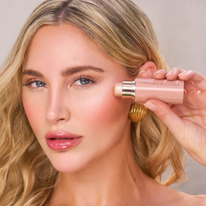 YOUNGBLOOD kreminė švytėjimo priemonė „Pro Glow Crème Highlighter Stick“, 10 g