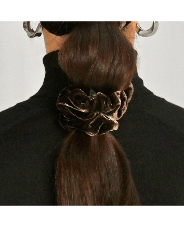 LAETI rudos spalvos šilko gumytė "Claire"