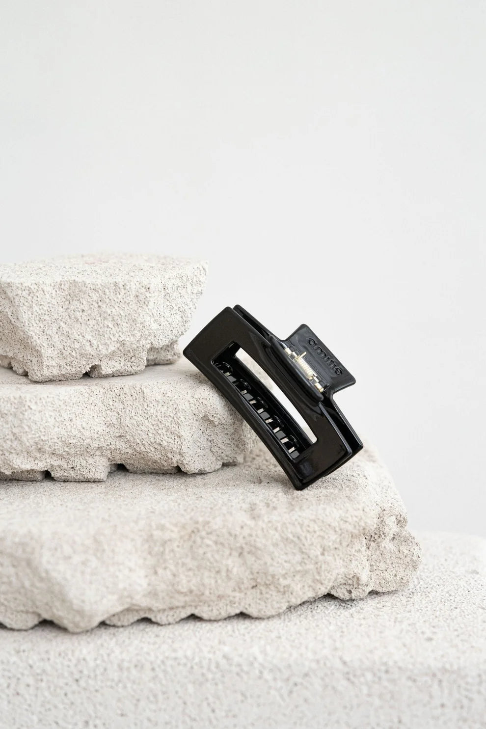 AMITIE Espresso Hair Clip "Nora"