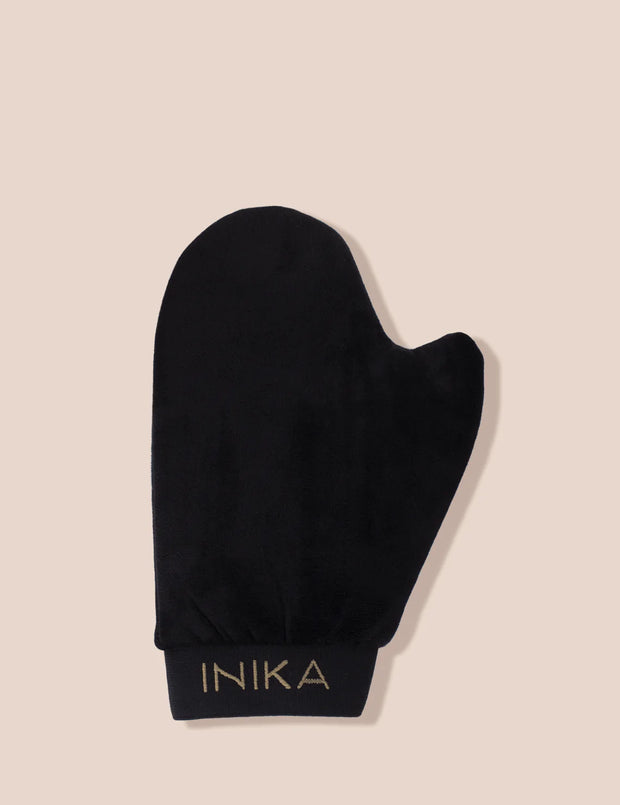 INIKA self-tanning glove for face and body